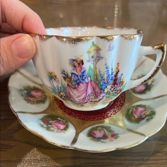 Vintage 24k Gold Floral Tea Cup and Saucer - Picture 1 of 9